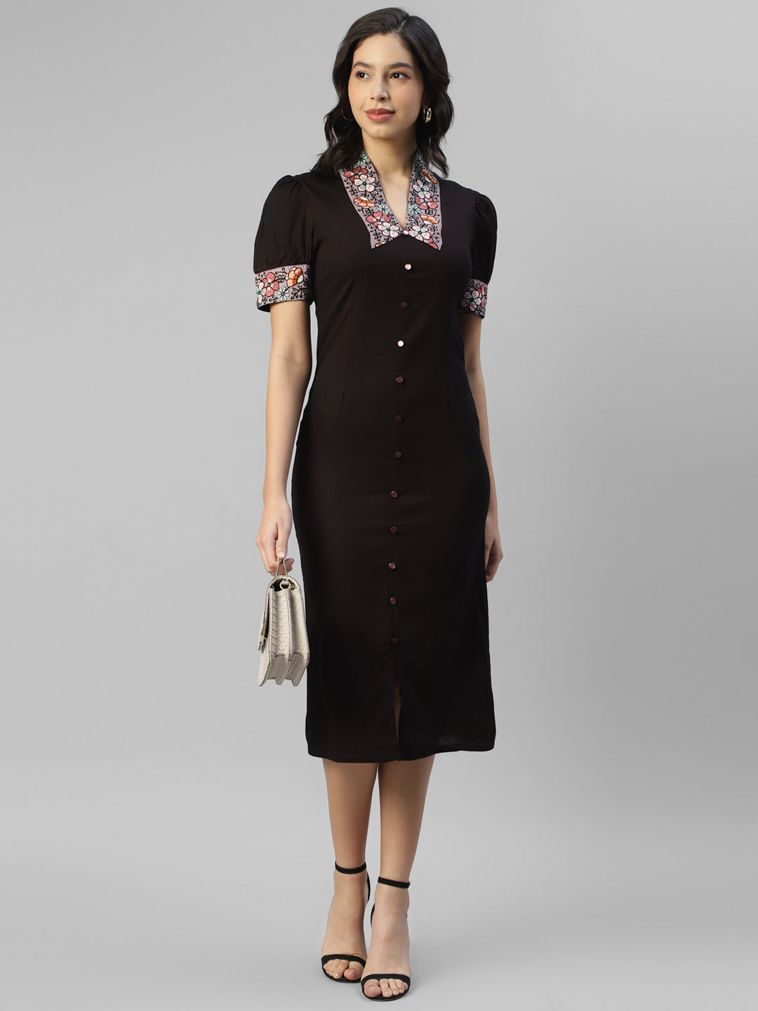 Women's Black Embroidered Bodycon Body Fit Dress Women's Black Embroidered Bodycon Body Fit Dress