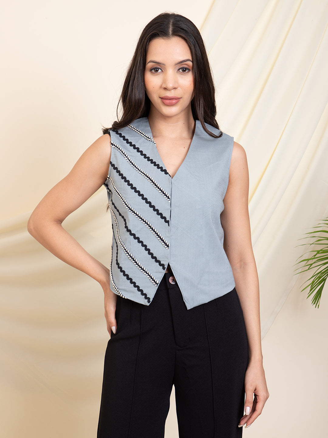 Grey Lace Detailed Women Waistcoat