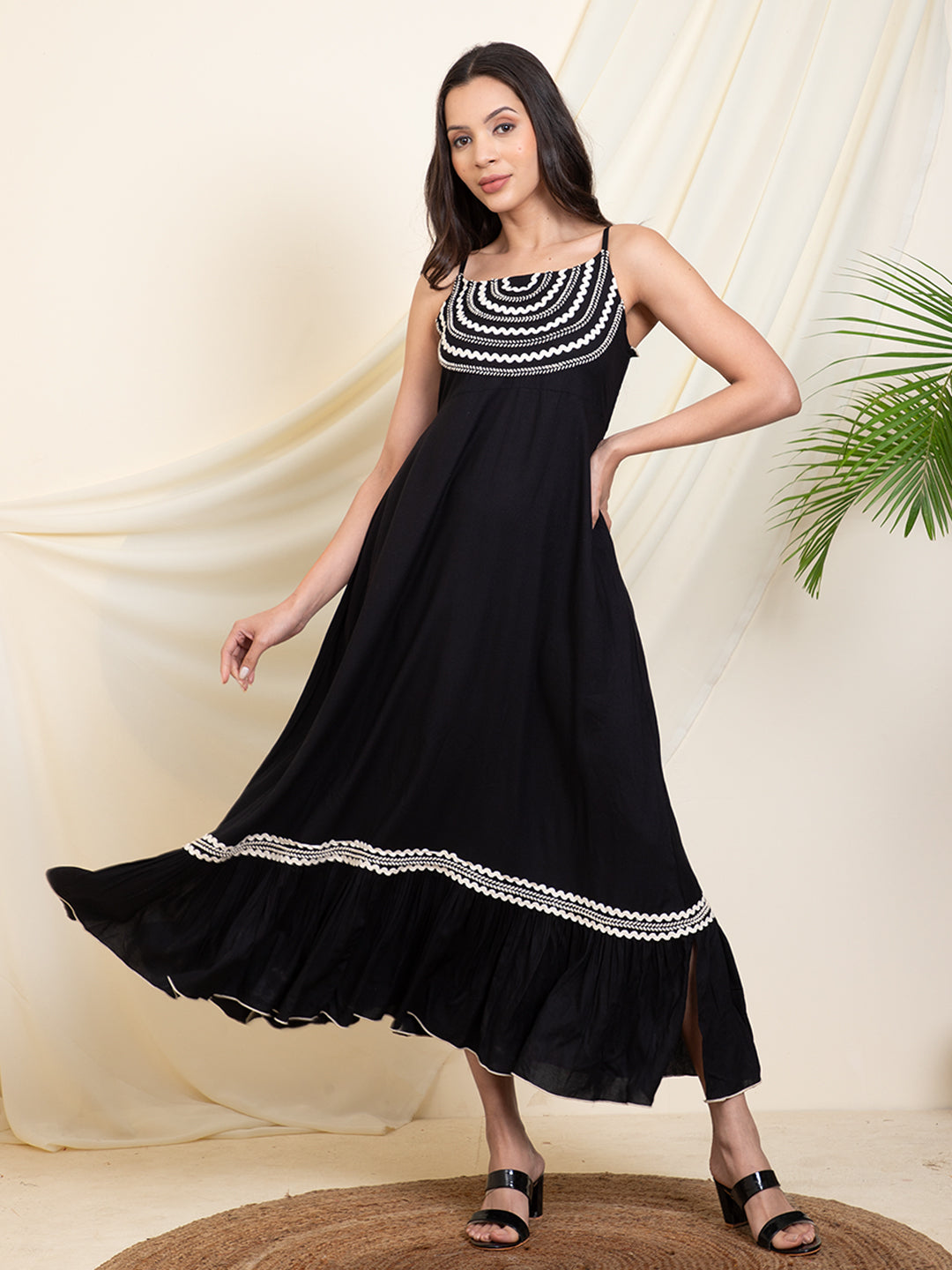 Black Tiered With Boat Neck Women Dress