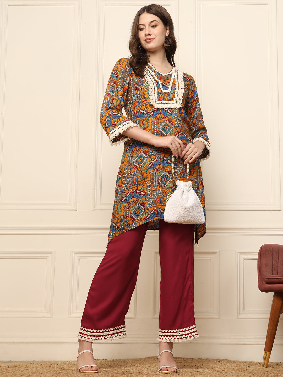 Geometrical Printed Kurta With Palazzo Women Co-Ord Set